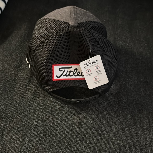 Titleist hat - Picture 2 of 3